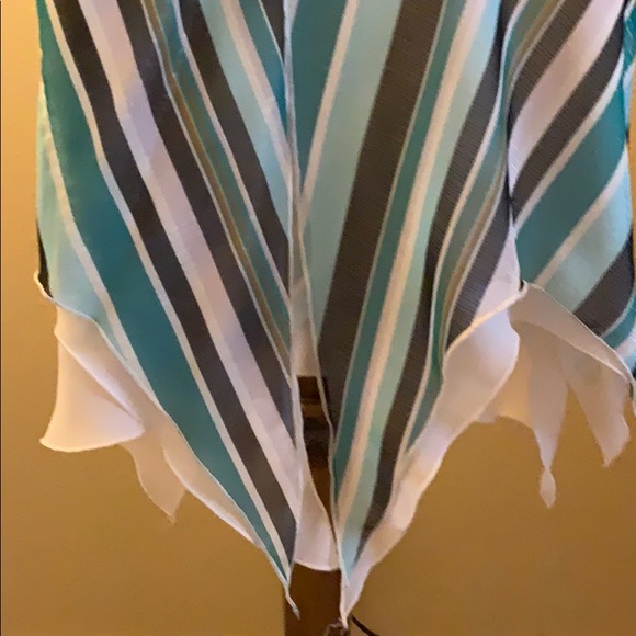 Striped halter top - Picture 3 of 3